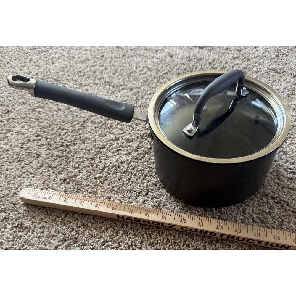 The Pampered Chef 3 Quart Hard-Anodized Non-Stick Sauce Pan With Lid